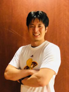 山越達也